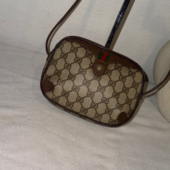 Authentic Gucci Shoulder Purse Sherry Bag - Picture 3 of 11